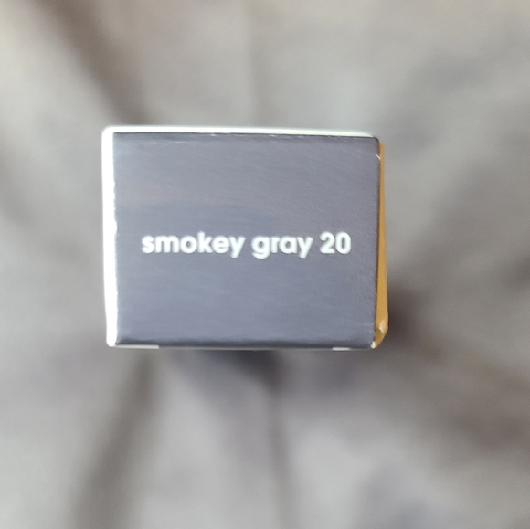 🥳SOLD🎉 Neutrogena Intense Gel Eyeliner in Smokey Gray - Picture 4 of 4